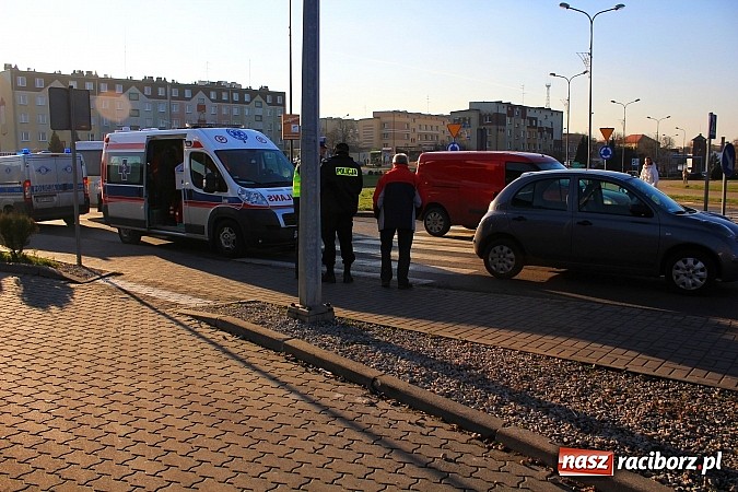 Zdjęcie w galerii na portalu naszraciborz.pl: Kierowca nissana potrącił na przejściu 16-latka wiadomości z regionu