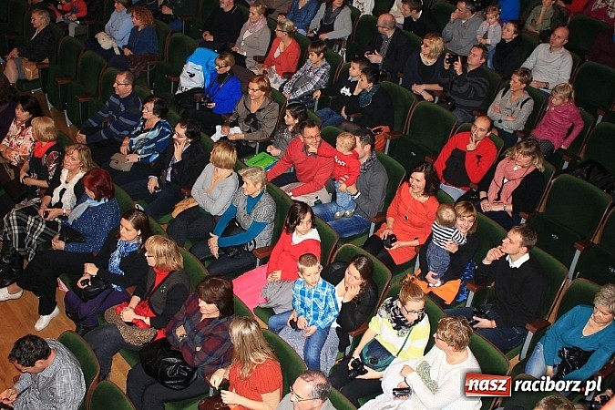 Zdjęcie w galerii na portalu naszraciborz.pl: Śnieżna Pastorałka - widowisko w RCK-u wiadomości z regionu