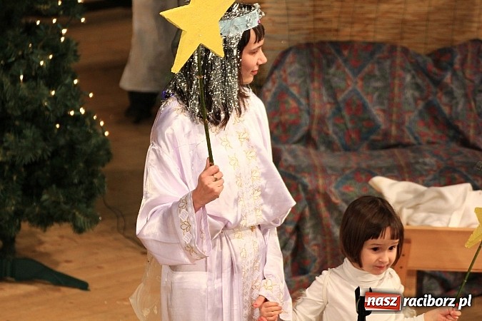 Zdjęcie w galerii na portalu naszraciborz.pl: Śnieżna Pastorałka - widowisko w RCK-u wiadomości z regionu