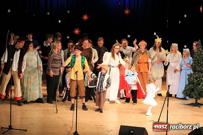 Zdjęcie w galerii na portalu naszraciborz.pl: Śnieżna Pastorałka - widowisko w RCK-u wiadomości z regionu