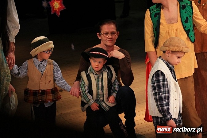 Zdjęcie w galerii na portalu naszraciborz.pl: Śnieżna Pastorałka - widowisko w RCK-u wiadomości z regionu