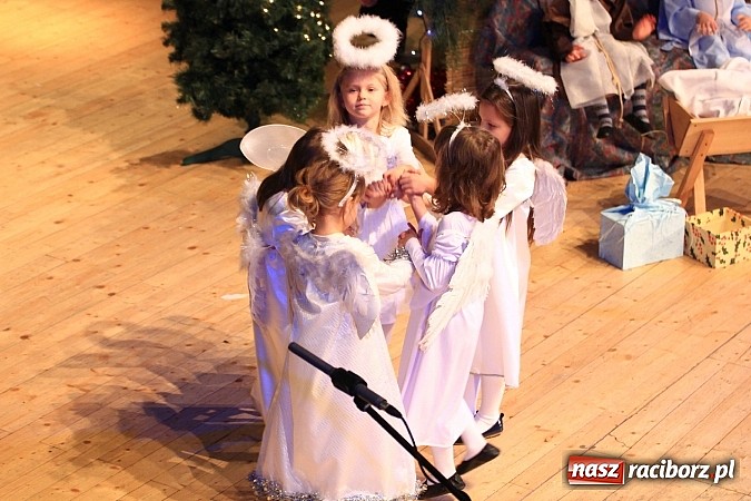 Zdjęcie w galerii na portalu naszraciborz.pl: Śnieżna Pastorałka - widowisko w RCK-u wiadomości z regionu