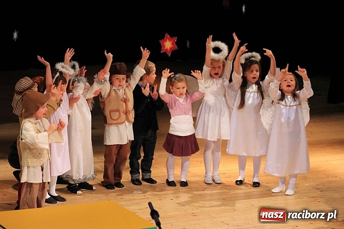 Zdjęcie w galerii na portalu naszraciborz.pl: Śnieżna Pastorałka - widowisko w RCK-u wiadomości z regionu