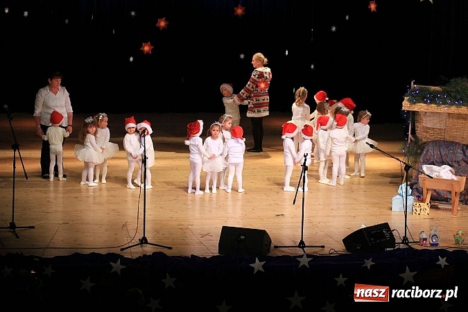 Zdjęcie w galerii na portalu naszraciborz.pl: Śnieżna Pastorałka - widowisko w RCK-u wiadomości z regionu