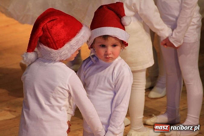 Zdjęcie w galerii na portalu naszraciborz.pl: Śnieżna Pastorałka - widowisko w RCK-u wiadomości z regionu