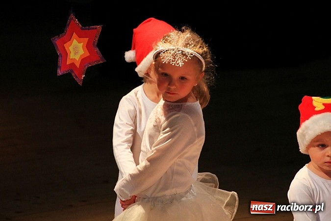 Zdjęcie w galerii na portalu naszraciborz.pl: Śnieżna Pastorałka - widowisko w RCK-u wiadomości z regionu