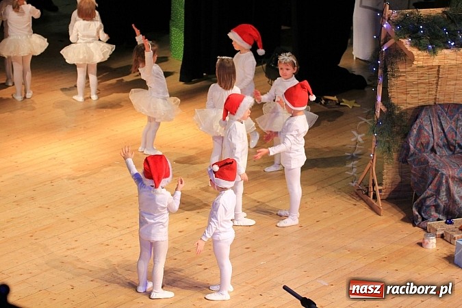 Zdjęcie w galerii na portalu naszraciborz.pl: Śnieżna Pastorałka - widowisko w RCK-u wiadomości z regionu