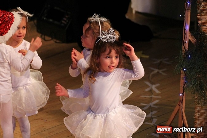 Zdjęcie w galerii na portalu naszraciborz.pl: Śnieżna Pastorałka - widowisko w RCK-u wiadomości z regionu