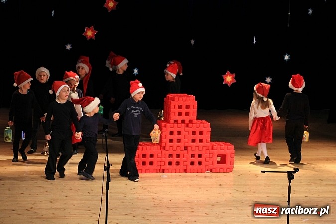 Zdjęcie w galerii na portalu naszraciborz.pl: Śnieżna Pastorałka - widowisko w RCK-u wiadomości z regionu