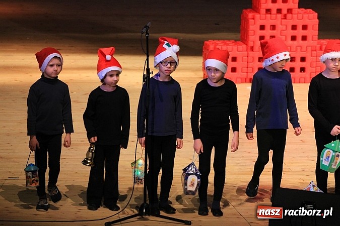 Zdjęcie w galerii na portalu naszraciborz.pl: Śnieżna Pastorałka - widowisko w RCK-u wiadomości z regionu
