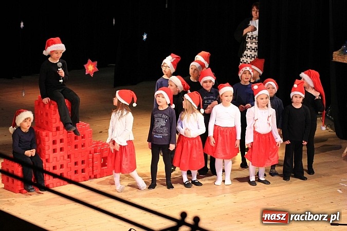 Zdjęcie w galerii na portalu naszraciborz.pl: Śnieżna Pastorałka - widowisko w RCK-u wiadomości z regionu