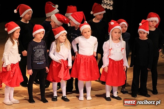 Zdjęcie w galerii na portalu naszraciborz.pl: Śnieżna Pastorałka - widowisko w RCK-u wiadomości z regionu