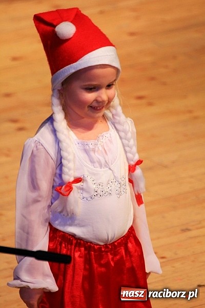 Zdjęcie w galerii na portalu naszraciborz.pl: Śnieżna Pastorałka - widowisko w RCK-u wiadomości z regionu