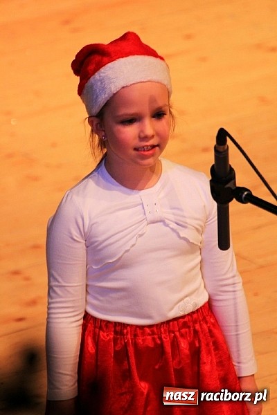 Zdjęcie w galerii na portalu naszraciborz.pl: Śnieżna Pastorałka - widowisko w RCK-u wiadomości z regionu