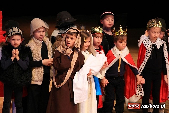 Zdjęcie w galerii na portalu naszraciborz.pl: Śnieżna Pastorałka - widowisko w RCK-u wiadomości z regionu