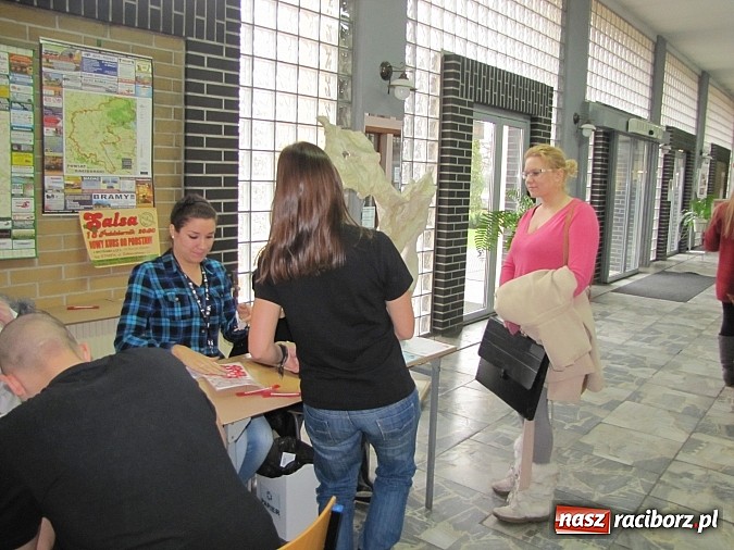 Zdjęcie w galerii na portalu naszraciborz.pl: PWSZ: Studenci wspólnie przeciw białaczce wiadomości z regionu