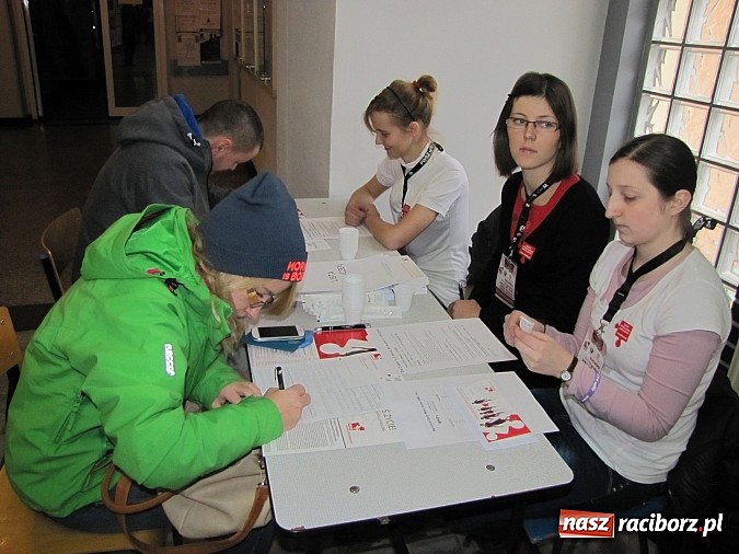 Zdjęcie w galerii na portalu naszraciborz.pl: PWSZ: Studenci wspólnie przeciw białaczce wiadomości z regionu