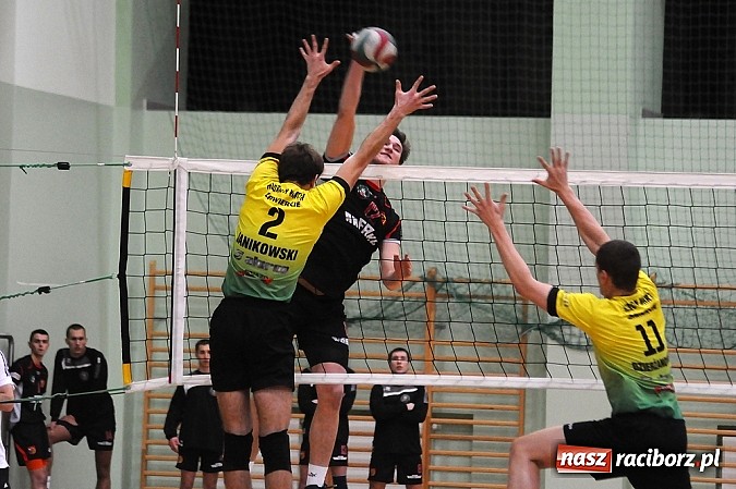 Zdjęcie w galerii na portalu naszraciborz.pl: Lider z Zawiercia zgarnął trzy punkty wiadomości z regionu