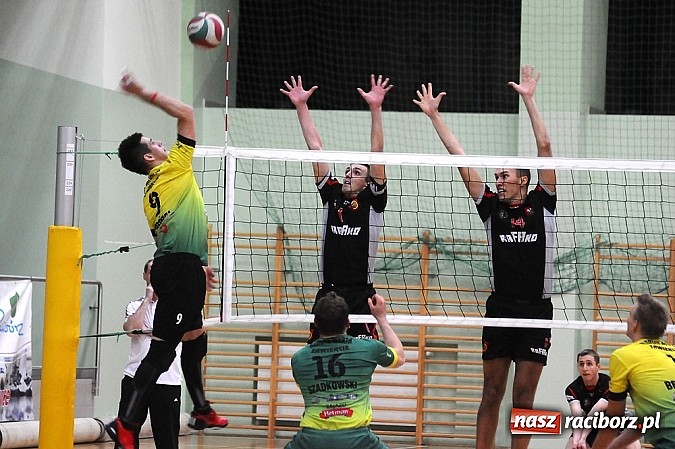 Zdjęcie w galerii na portalu naszraciborz.pl: Lider z Zawiercia zgarnął trzy punkty wiadomości z regionu