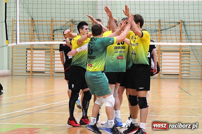 Zdjęcie w galerii na portalu naszraciborz.pl: Lider z Zawiercia zgarnął trzy punkty wiadomości z regionu