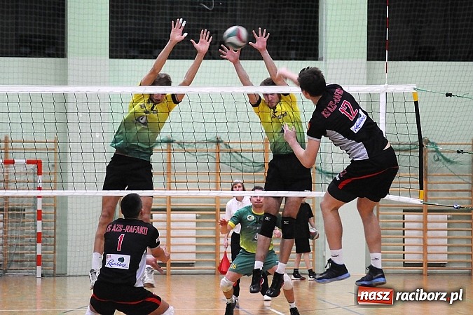 Zdjęcie w galerii na portalu naszraciborz.pl: Lider z Zawiercia zgarnął trzy punkty wiadomości z regionu