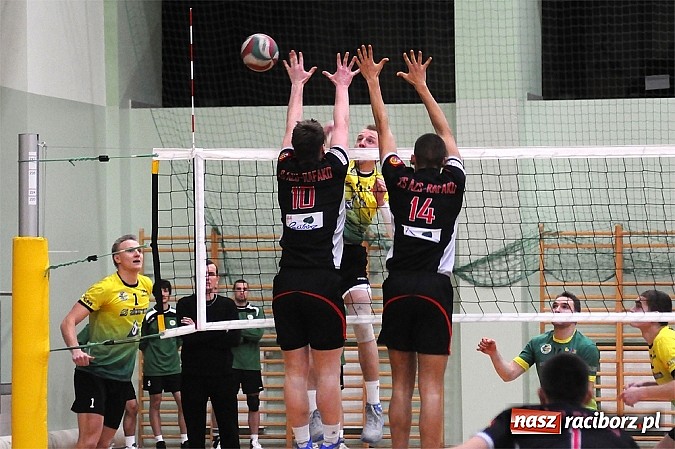 Zdjęcie w galerii na portalu naszraciborz.pl: Lider z Zawiercia zgarnął trzy punkty wiadomości z regionu