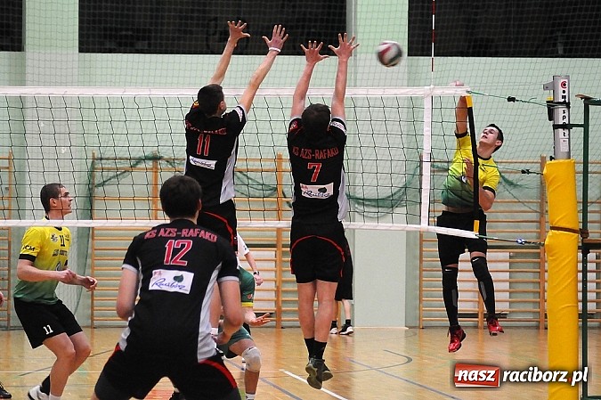 Zdjęcie w galerii na portalu naszraciborz.pl: Lider z Zawiercia zgarnął trzy punkty wiadomości z regionu