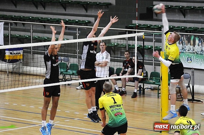 Zdjęcie w galerii na portalu naszraciborz.pl: Lider z Zawiercia zgarnął trzy punkty wiadomości z regionu