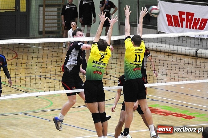 Zdjęcie w galerii na portalu naszraciborz.pl: Lider z Zawiercia zgarnął trzy punkty wiadomości z regionu