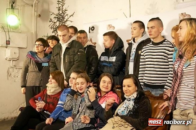 Zdjęcie w galerii na portalu naszraciborz.pl: Aktorzy z Zakładu Poprawczego na warsztatach artystycznych w Warszawie wiadomości z regionu