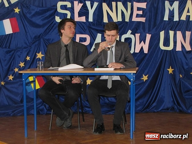 Zdjęcie w galerii na portalu naszraciborz.pl: W Ekonomiku rozdano nagrody za udział w konkursach wiadomości z regionu