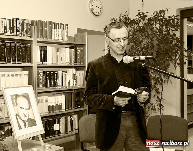 Zdjęcie w galerii na portalu naszraciborz.pl: O Tuwimie – tłumaczu w bibliotece PWSZ wiadomości z regionu