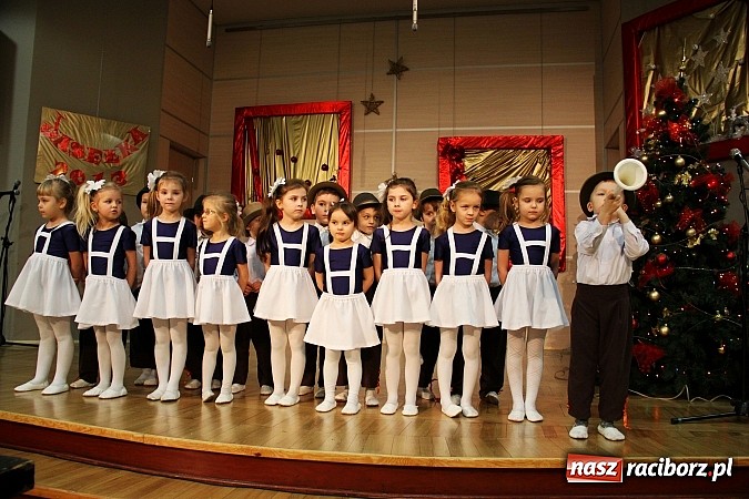 Zdjęcie w galerii na portalu naszraciborz.pl: Tworkowskie DFK nagrodzone za swoją działalność wiadomości z regionu