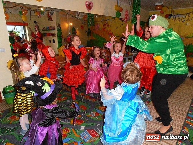 Zdjęcie w galerii na portalu naszraciborz.pl: Hop sa sa! Zabawa z mamą i nianią w Crazy Club wiadomości z regionu