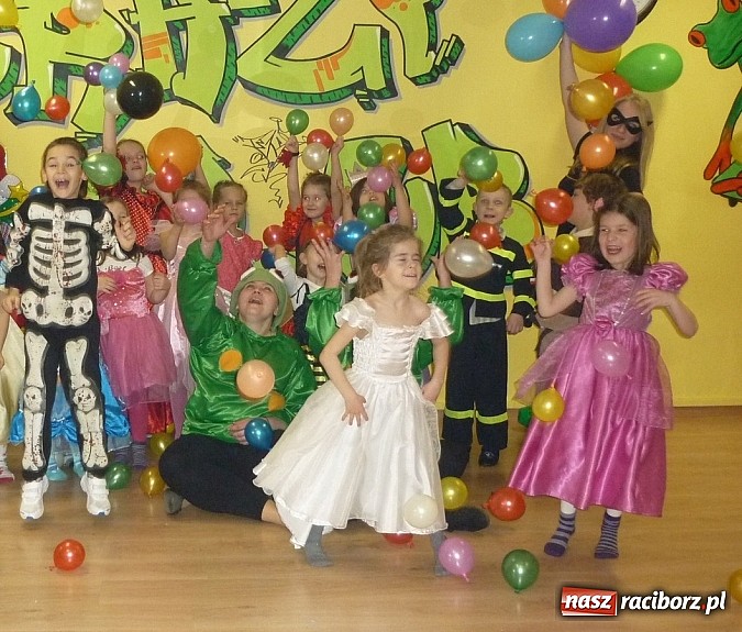 Zdjęcie w galerii na portalu naszraciborz.pl: Hop sa sa! Zabawa z mamą i nianią w Crazy Club wiadomości z regionu