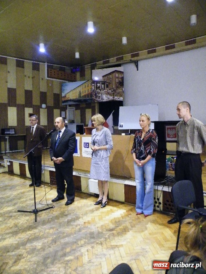 Zdjęcie w galerii na portalu naszraciborz.pl: Może ten kryzys nam dokucza wiadomości z regionu