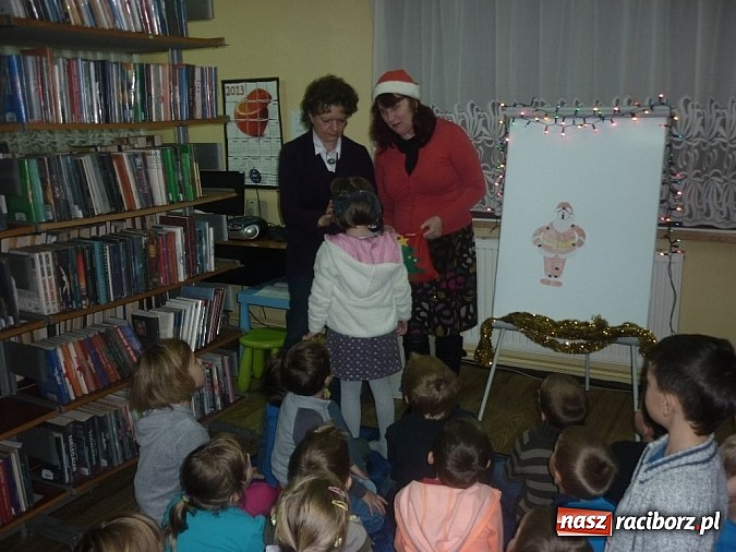 Zdjęcie w galerii na portalu naszraciborz.pl: Europejskie Mikołajki w bibliotece wiadomości z regionu