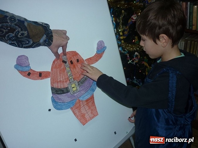 Zdjęcie w galerii na portalu naszraciborz.pl: Europejskie Mikołajki w bibliotece wiadomości z regionu