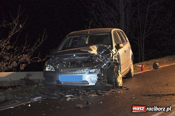 Zdjęcie w galerii na portalu naszraciborz.pl: Czołowe zderzenie na ulicy Brzeskiej wiadomości z regionu