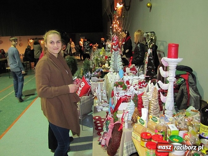 Zdjęcie w galerii na portalu naszraciborz.pl: Kiermasz bożonarodzeniowy w Nędzy wiadomości z regionu