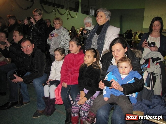 Zdjęcie w galerii na portalu naszraciborz.pl: Kiermasz bożonarodzeniowy w Nędzy wiadomości z regionu