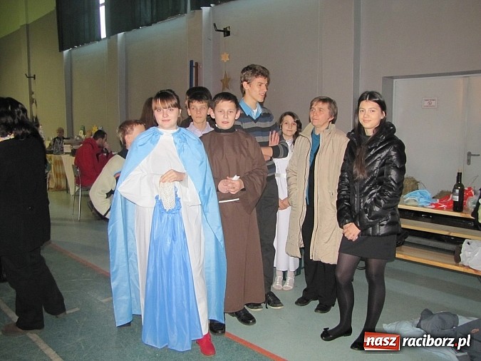 Zdjęcie w galerii na portalu naszraciborz.pl: Kiermasz bożonarodzeniowy w Nędzy wiadomości z regionu