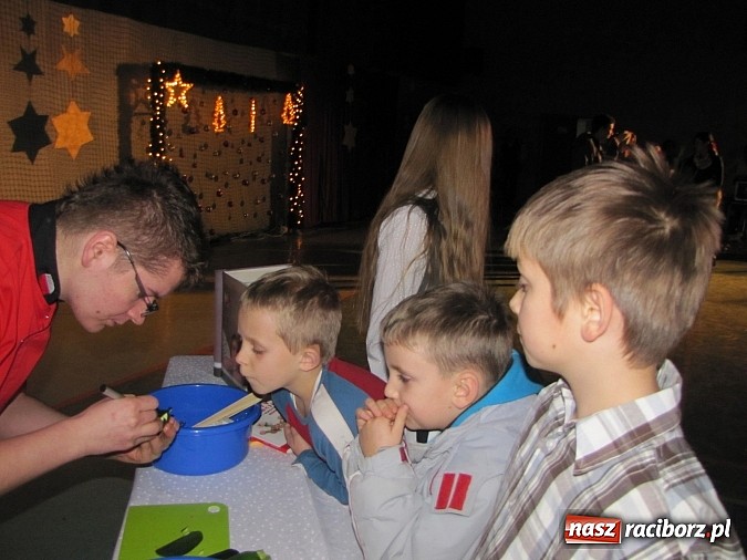 Zdjęcie w galerii na portalu naszraciborz.pl: Kiermasz bożonarodzeniowy w Nędzy wiadomości z regionu