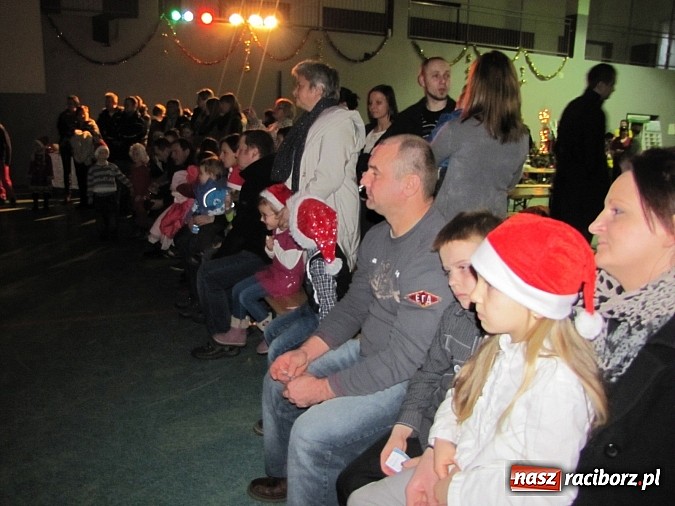 Zdjęcie w galerii na portalu naszraciborz.pl: Kiermasz bożonarodzeniowy w Nędzy wiadomości z regionu