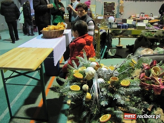 Zdjęcie w galerii na portalu naszraciborz.pl: Kiermasz bożonarodzeniowy w Nędzy wiadomości z regionu