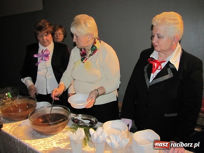 Zdjęcie w galerii na portalu naszraciborz.pl: Kiermasz bożonarodzeniowy w Nędzy wiadomości z regionu