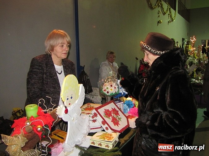 Zdjęcie w galerii na portalu naszraciborz.pl: Kiermasz bożonarodzeniowy w Nędzy wiadomości z regionu