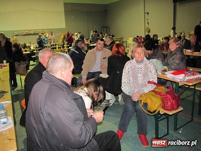 Zdjęcie w galerii na portalu naszraciborz.pl: Kiermasz bożonarodzeniowy w Nędzy wiadomości z regionu