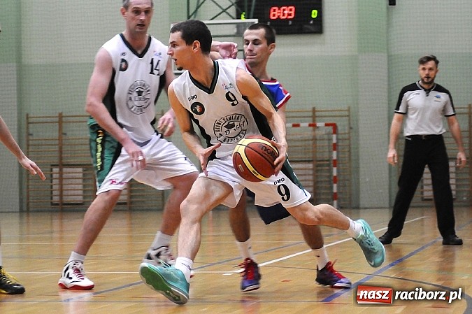Zdjęcie w galerii na portalu naszraciborz.pl: Koszykówka. Porażka na własne życzenie wiadomości z regionu