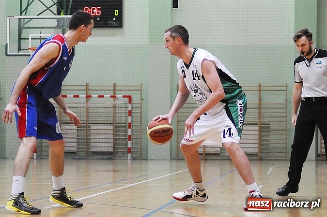 Zdjęcie w galerii na portalu naszraciborz.pl: Koszykówka. Porażka na własne życzenie wiadomości z regionu